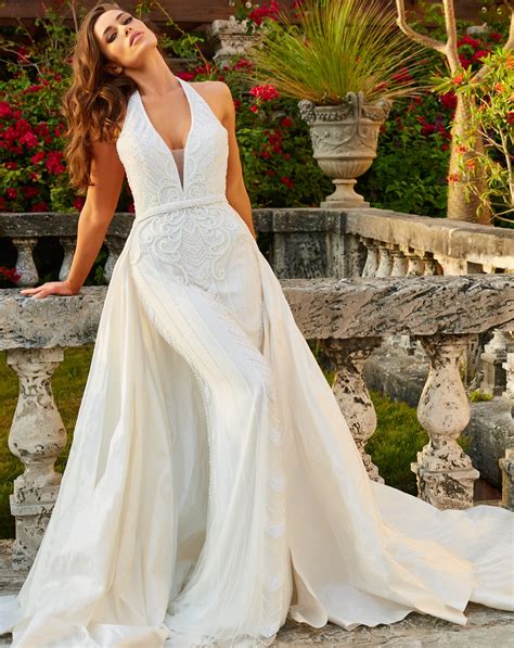 White Lace Halter Wedding Dresses