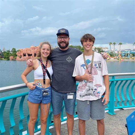 Caleb Wilson’s broken hand, Jerome Tang’s broken team and a weekend preview: Kansas-Iowa St., Kentucky-Florida, Texas Tech-Zona headline F4+1