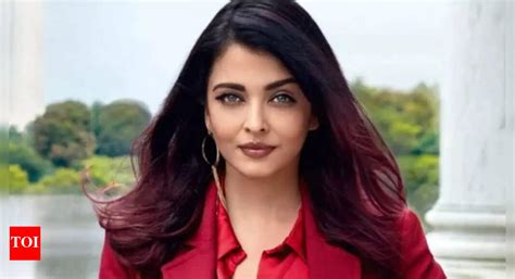 When Aishwarya Rai Bachchan reacted to a question about premarital sex ...