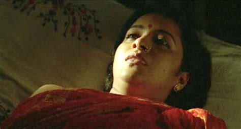 Reema Sen's bold act in Ilavarasi