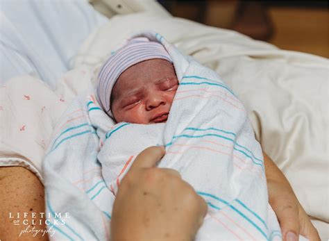 cesarean-section-birth-story_0059 | Lifetime of Clicks Photography