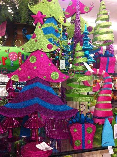 30+ Bright Colored Christmas Decorations