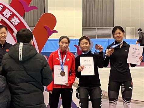 青海运动员薛佳怡获得速滑比赛女子团体追逐项目第三名 青海在线网