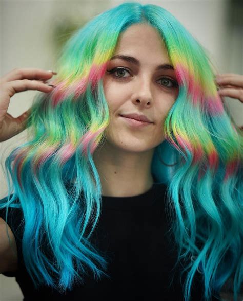 17 Best Rainbow Hair Color Ideas to Try in 2021 | Glamour