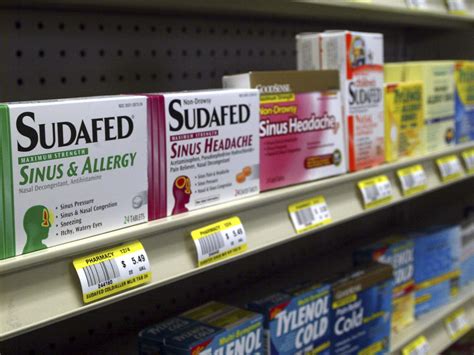 Popular nasal decongestant doesn't actually relieve congestion, FDA advisers say : NPR