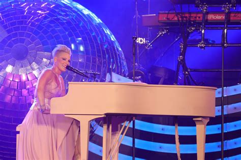 Pink Changes Britney Spears Lyric in 'Don't Let Me Get Me' Performance