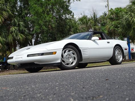 1993 Chevrolet Corvette | Survivor Classic Cars Services