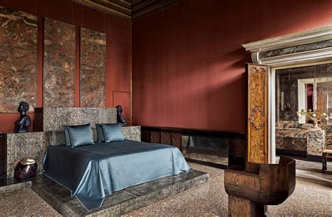 Inside the grand Venetian home of artist-architect Vincenzo De Cotiis ...