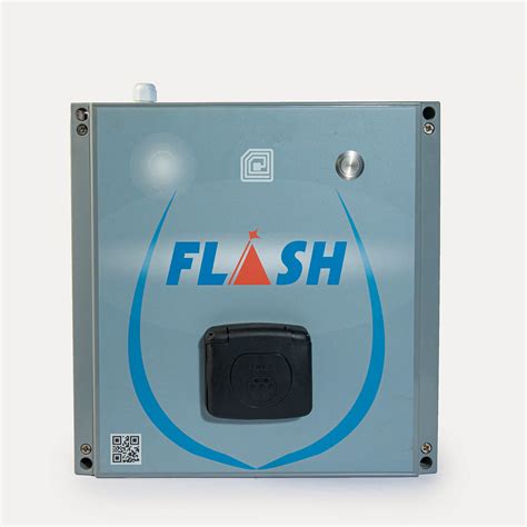 ELECTRIC VEHICLE