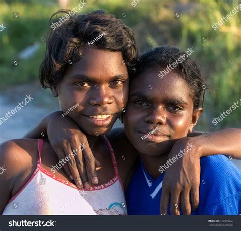 Australian Aboriginal Girls