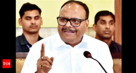 'Bhrashtachar Bhushan' title would be apt for Akhilesh, says Pathak ...