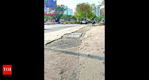 Deep crater, lack of barricades put commuters at risk in Wanowrie ...