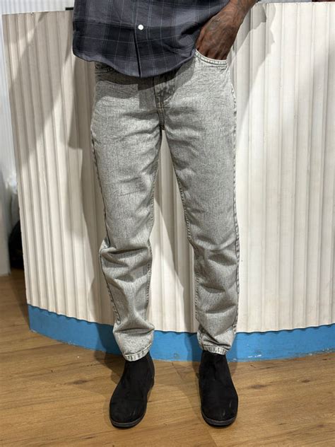 Grey Semi Baggy Jeans – BEAUTIFUL BLUE