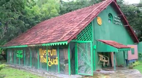 Karnataka: Malgudi Museum inaugurated at the iconic Arasalu station, RK ...