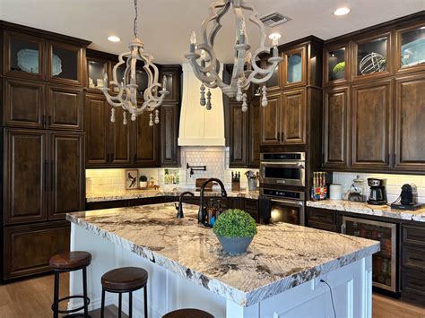 Rustic home with green landscaping, Queen Creek, AZ | Production ...