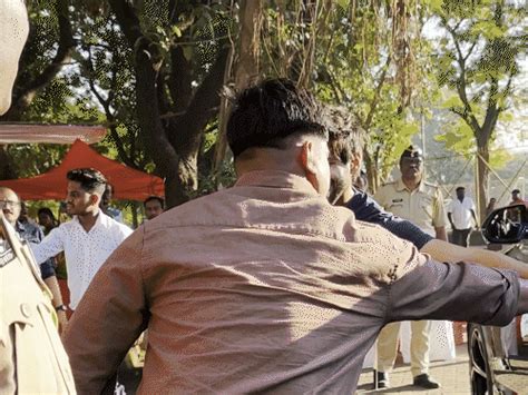 Mumbai BMC Election: Celebs Vote; Akshay Kumar, Hema Malini, Tamannaah ...