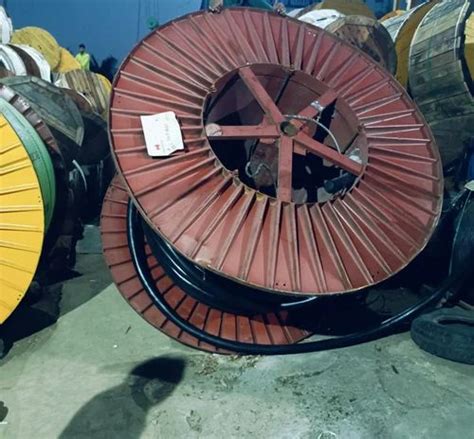Ht Xlpe Cables - 240 Sq Mm 3 Core Ht Xlpe Cable Isi 11kv Round armoured ...