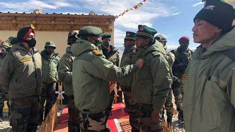 Army chief General Naravane visits forward areas in Ladakh; awards ...