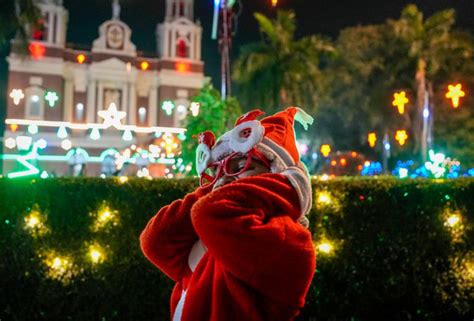 Touchstones: Between hope & despair