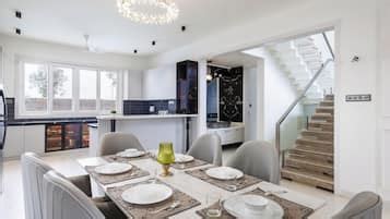 Hotels in Tumkur from ₹1,895: best places to stay in 2026 |Hotels.com