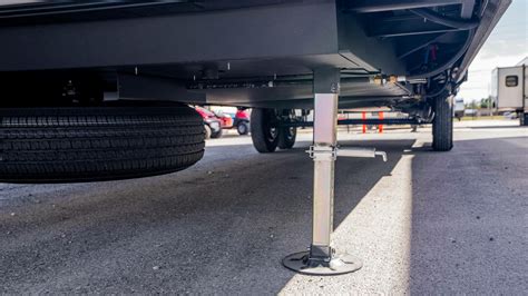 Lippert Auto Level How To 的图像结果