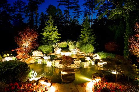 https://www.artisticlandscapes.com/wp-content/uploads/2014/03/gallery-lighting-006.jpg