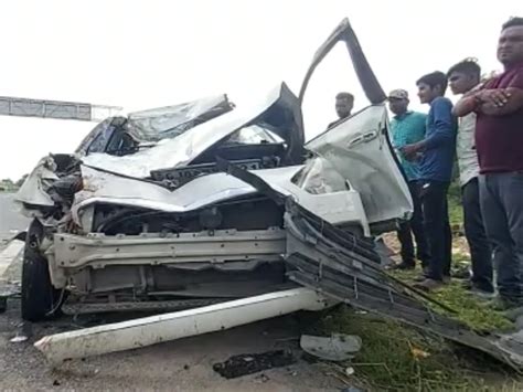 Near Palanpur's Merwara, a bull collided with a car, the car overturned ...