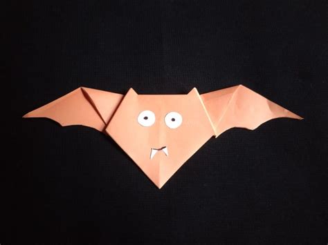Origami Bat Tutorial 的图像结果