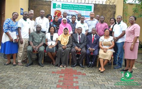 Library Management Course 的图像结果