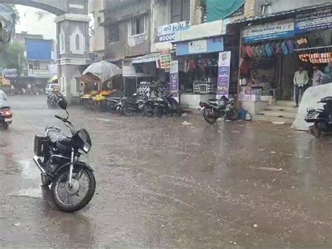 Torrential downpour in Pavi Jetpur; Light rain at Panwad, Knowledge ...