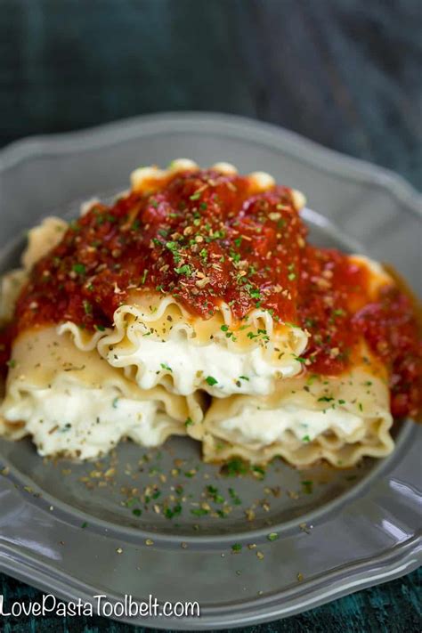 Easy 3 Cheese Lasagna Rolls  (recipes, dinner, Italian  