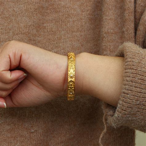 Celestial Star, Moon & Sun Bangle – 18K Gold Plated | STUD
