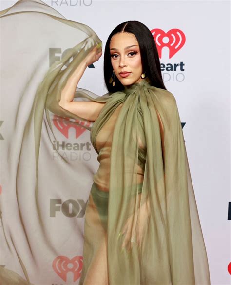 23 Doja cat ideas | celebs, cat icon, cat aesthetic