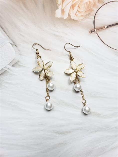 White Flower Dangle Drop Earrings Decorated With Pearls, Elegant ...