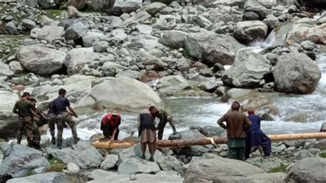 Braving Freezing Temperatures, Indian Army In J&K Builds Bridge In ...