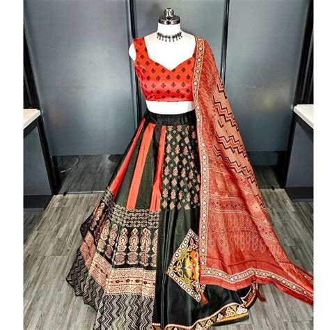 Women Navratri Special Lehenga Choli Dupatta – mahezon