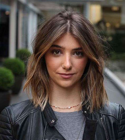 Long Haircuts For Oval Faces That Will Make You Look Amazing - burnauri