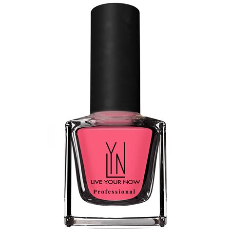 Need help choosing the perfect nail shape? – LYN