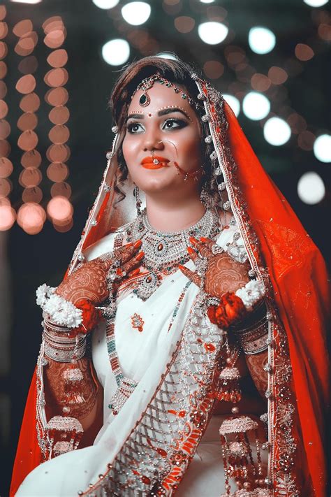 13+ Gorgeous Mehendi Outfits For Brides In 2023