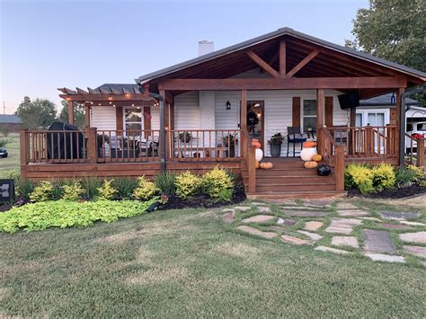 Wood front porch with pergola – Artofit