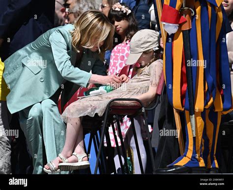 Giorgia Meloni Daughter Ginevra