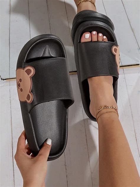 Cartoon Graphic Wide Fit Slides, Black Preppy Cartoon Slippers | SHEIN USA