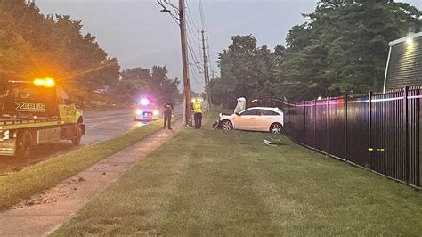 Single car crash on Indy's west side leaves 1 man dead | wthr.com