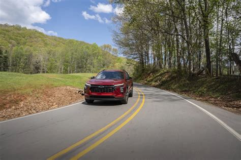 2025 Chevrolet Trax Review, Pricing, & Pictures | U.S. News