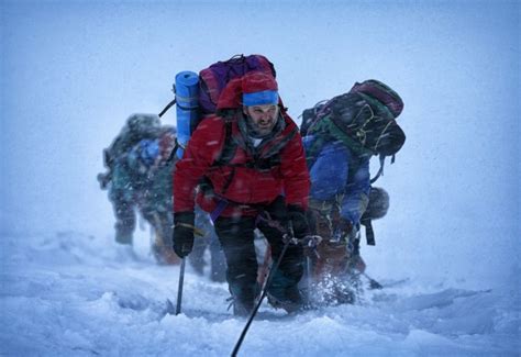 2019登珠峰最惨烈“大堵车”，致11人丧生，海拔8000米，亲历珠峰死亡拥堵_登山