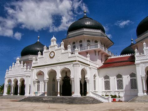 kerajaan islam pertama di indonesia