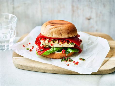 Halloumi Burger with Chilli and Mint / The Body Coach