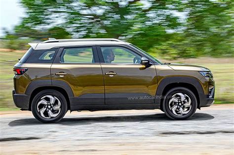 Maruti Brezza breezes past 900,000 sales in 87 months, last 100,000 ...