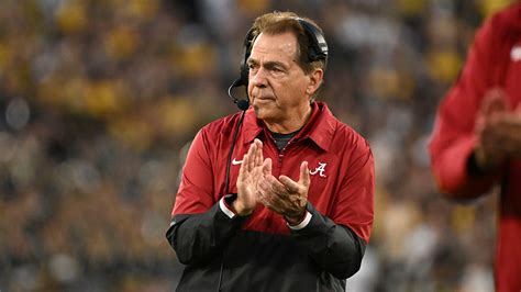 Legendary Alabama coach Nick Saban urged players to block out 'external ...