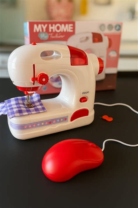 Kid’s Sewing Machine – Little Spoons By Sabhya